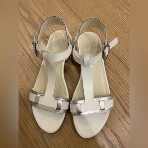 Brand NEW Stuart Weitzman White and Silver Sandals size 8 never worn